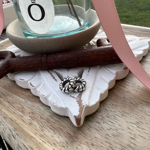 Retired pandora spacers - Picture 1 of 2